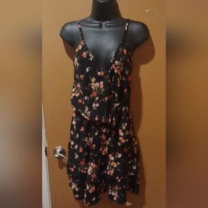 B2 Floral Black Wrap Dress Size Large